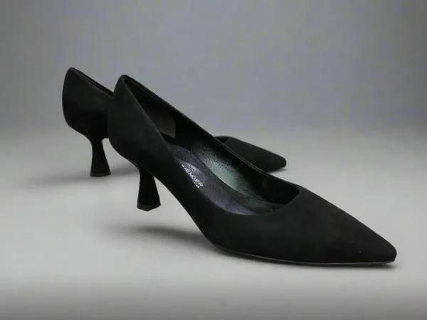 Kennel & Schmenger 'Bella' Court Shoe>Women Heels