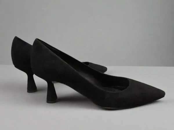 Kennel & Schmenger 'Bella' Court Shoe>Women Heels