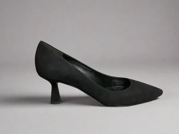 Kennel & Schmenger 'Bella' Court Shoe>Women Heels