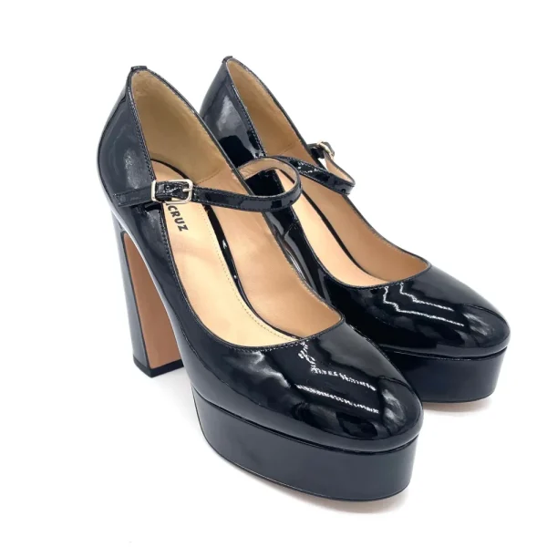 Lola Cruz 'Foxxy' Shoe>Women Heels
