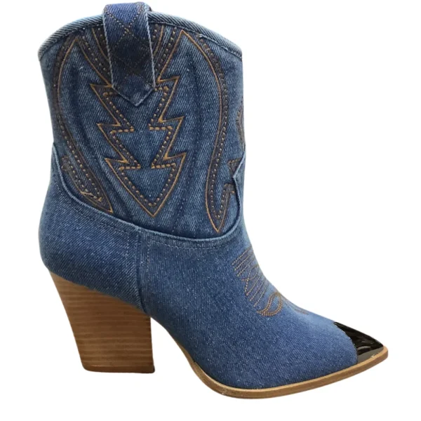 Lola Cruz 'Gambels' Cowboy Boot>Women Boots | Heels