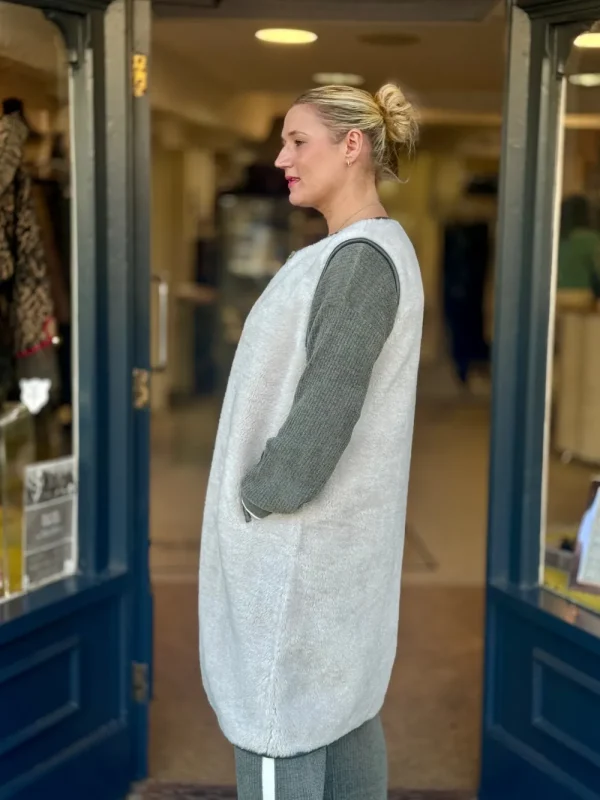 Oakwood 'Ivoire' Faux Sheepskin Gilet>Women Coats & Jackets
