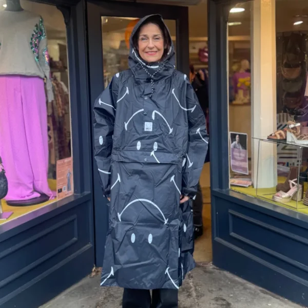 RAINKISS Classic Smiley Poncho>Women Coats & Jackets